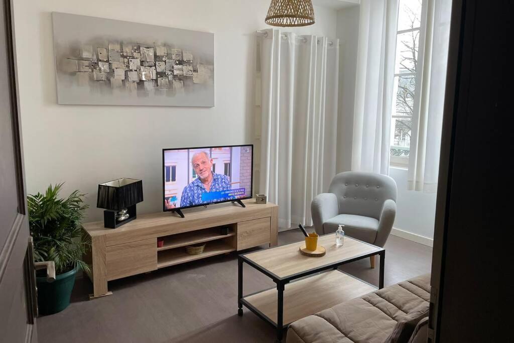 Logement Entier 33 M2 A Pau Exterior photo